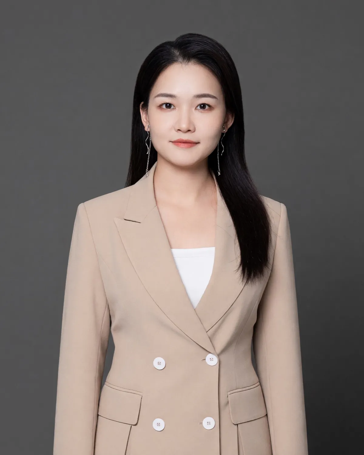 袁晓楠律师肖像